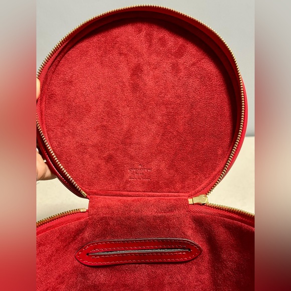 Louis Vuitton Cannes Vanity Bag Epi Leather - Picture 11 of 16